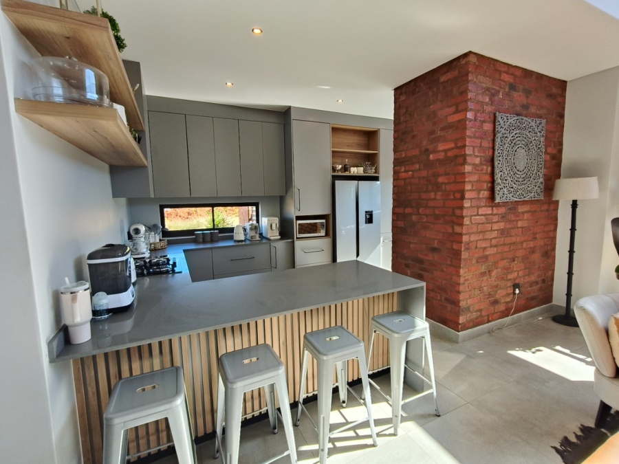 3 Bedroom Property for Sale in De Land Estate North West